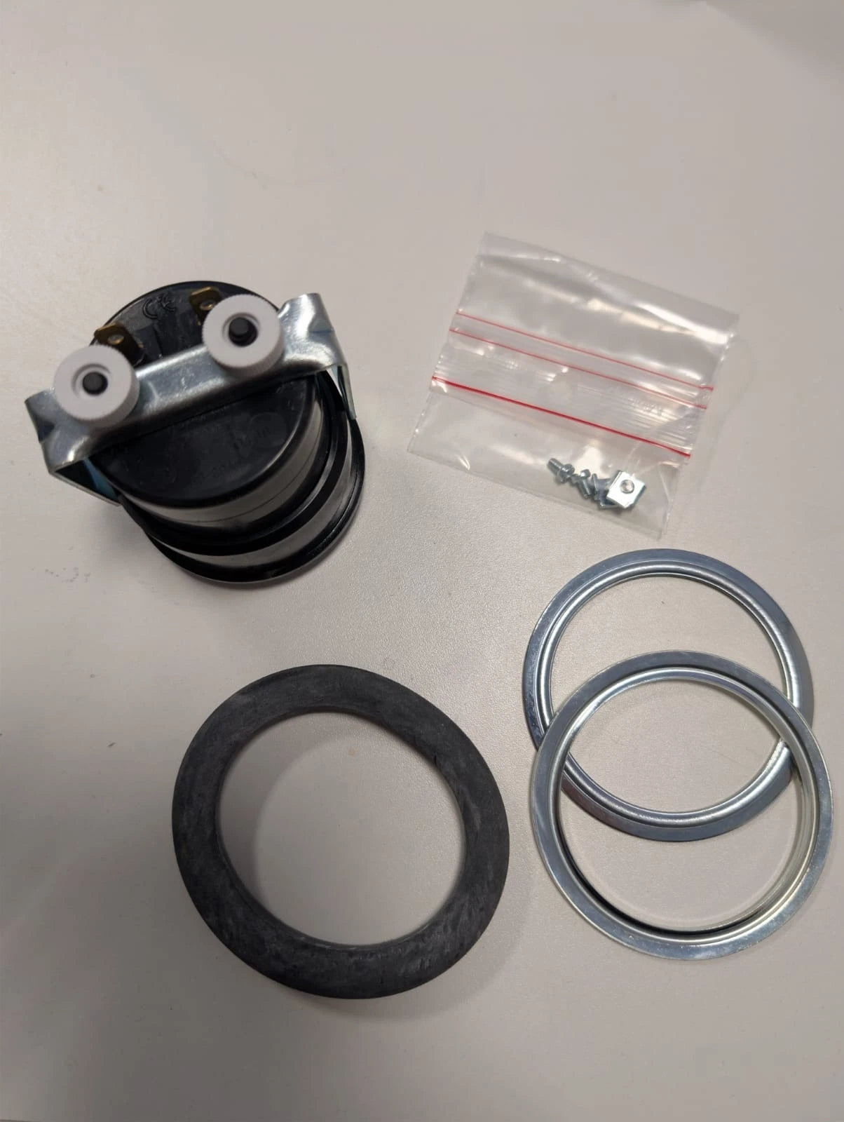 Betriebsstundenzähler, elek., D=52mm / 60mm,12-80V